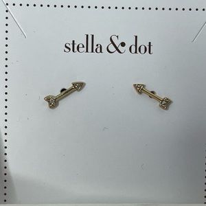 Stella & Dot Gold On the Mark Stud Earring NWT